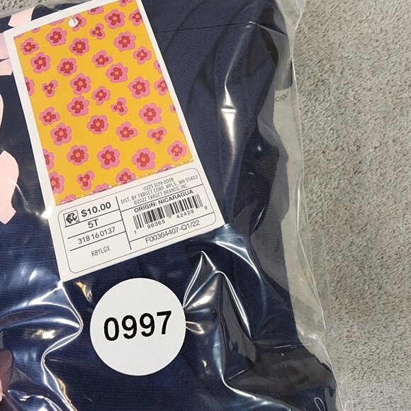 Unisex Kids Navy Shirt Dream Big Short Sleeve Crew Neck Latino Heritage Size 5T - Picture 9 of 9